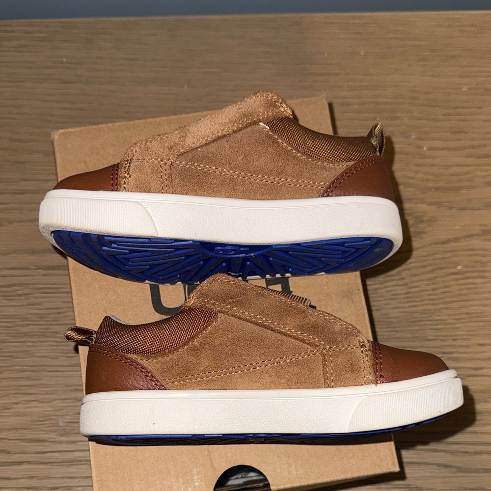 UGG Toddler Boy Tan and Brown Sneakers Size 9 - Picture 7 of 7